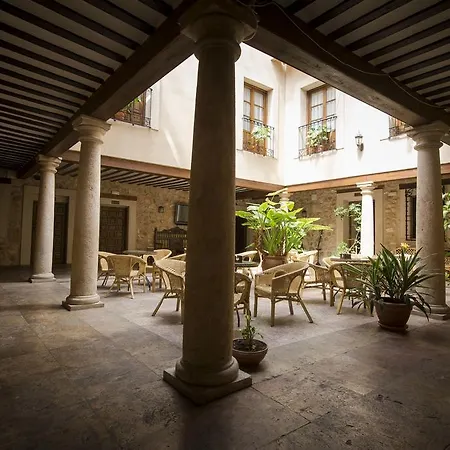 여관 Hospederia Real Casona La Beltraneja 2*